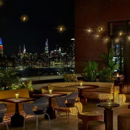 Отель Moxy Brooklyn Williamsburg Нью-Йорк Экстерьер фото