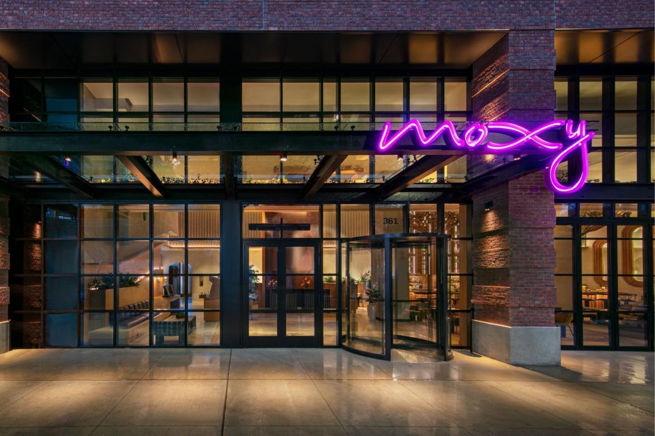 Отель Moxy Brooklyn Williamsburg Нью-Йорк Экстерьер фото