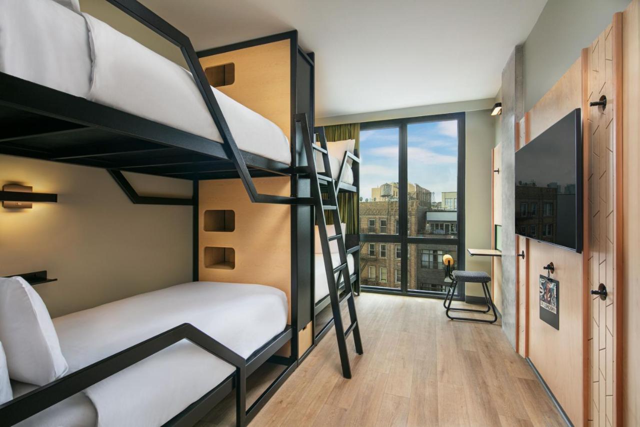 Отель Moxy Brooklyn Williamsburg Нью-Йорк Экстерьер фото