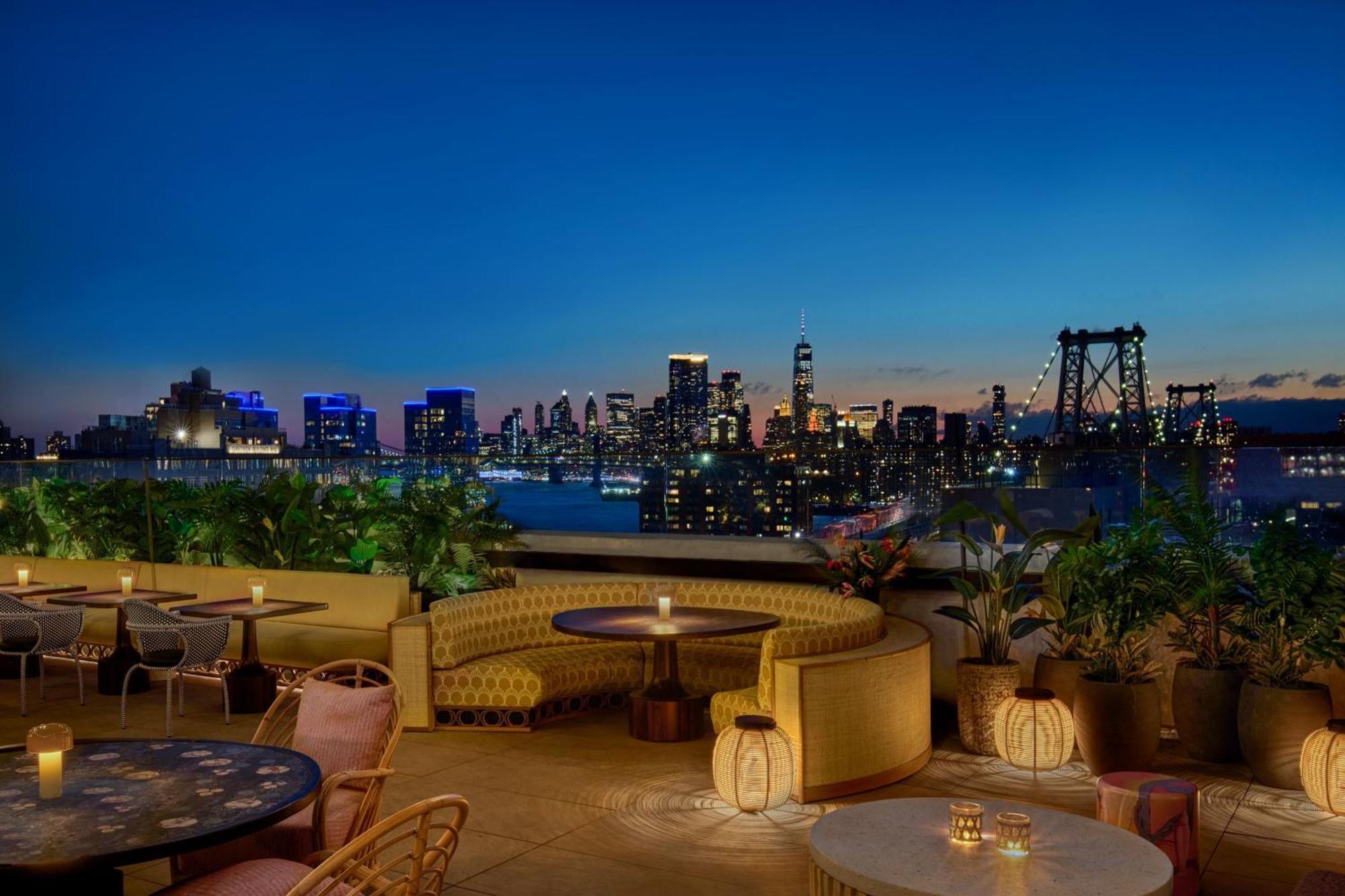 Отель Moxy Brooklyn Williamsburg Нью-Йорк Экстерьер фото