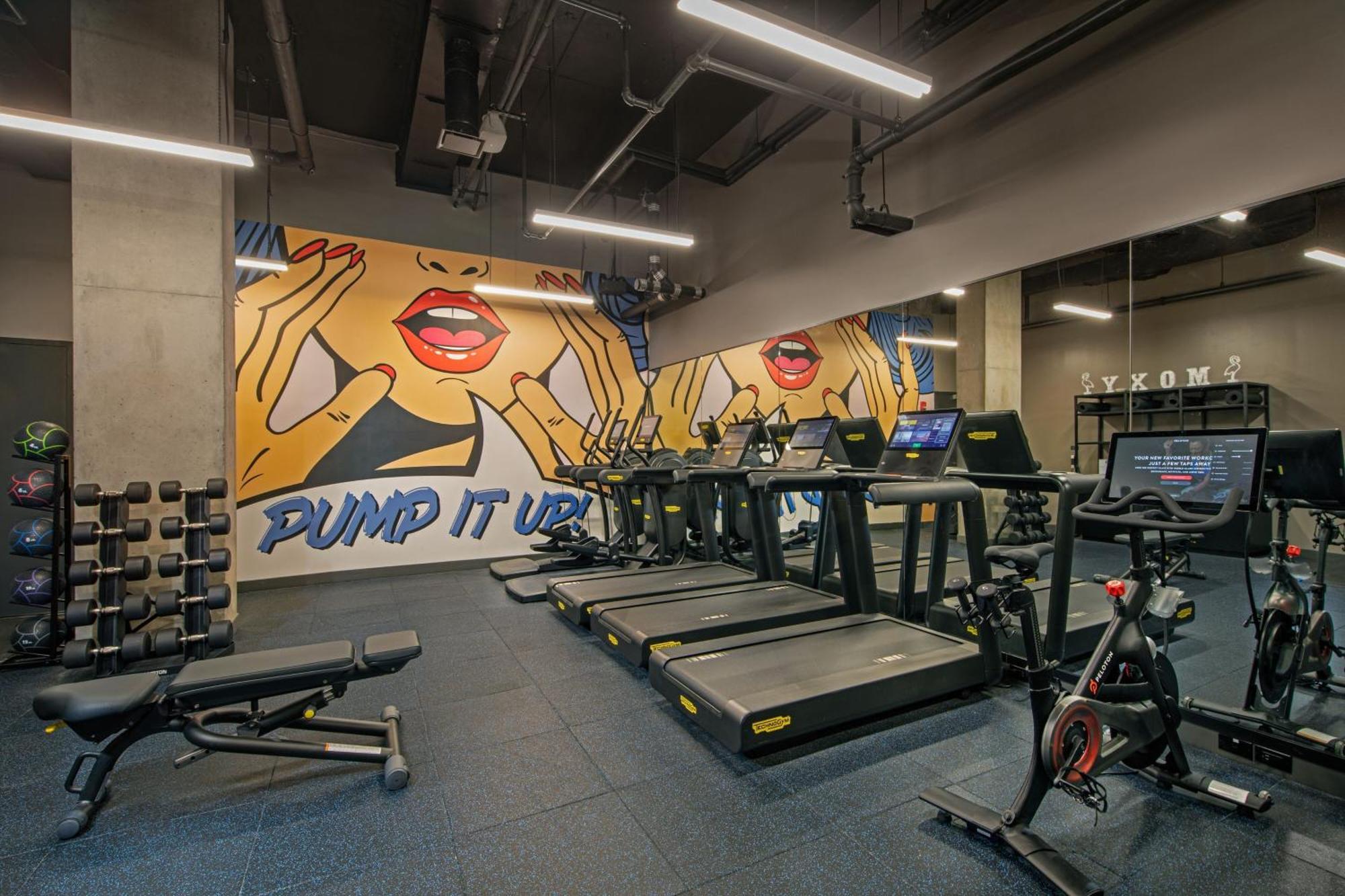 Отель Moxy Brooklyn Williamsburg Нью-Йорк Экстерьер фото