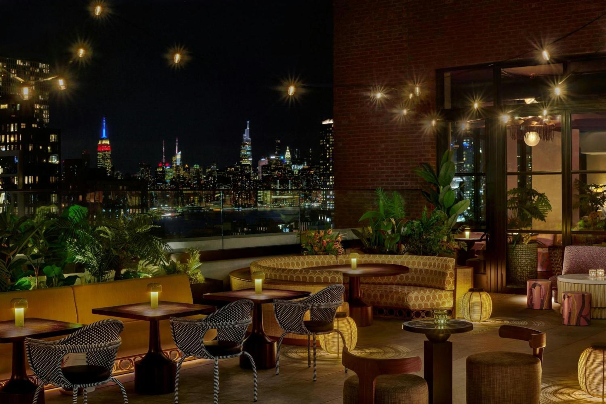 Отель Moxy Brooklyn Williamsburg Нью-Йорк Экстерьер фото